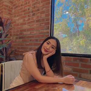 Meet your Posher, Claudine